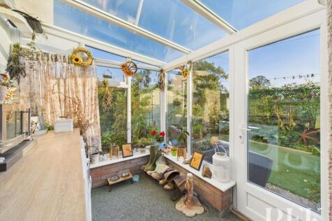 Sun Room / Utility