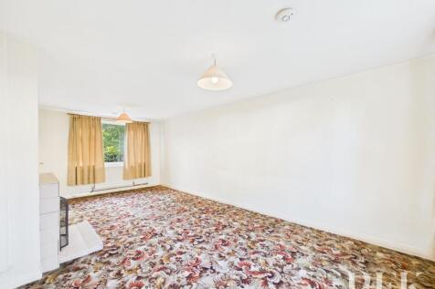 Living Room / Dining