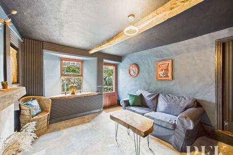 1 Midtown - Living Room