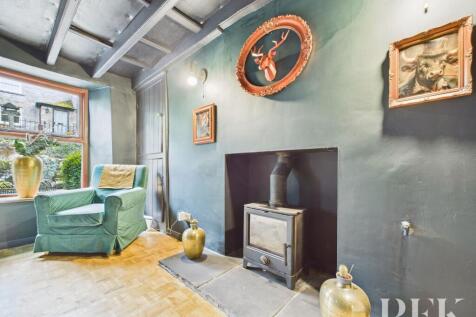 2 Midtown - Living Room