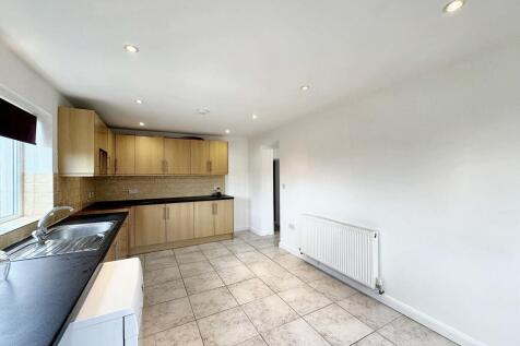 Kitchen / Dining