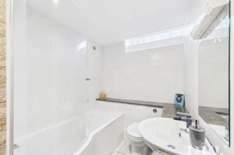 Low Fold Barn - Family Bathroom