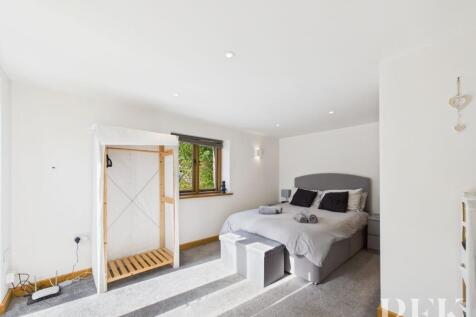 Low Fold Cottage - Bedroom 1