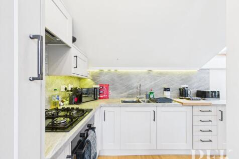 Low Fold Cottage - Kitchen