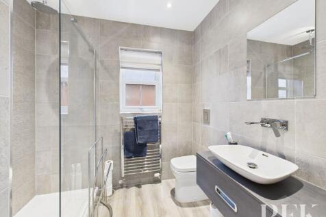 Bedroom 1 Ensuite