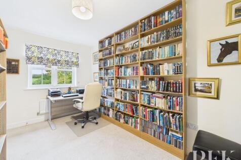Office / Bedroom 5