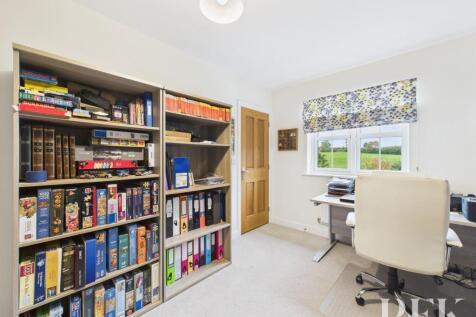 Office / Bedroom 5