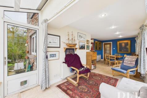 Dining / Living / Sun Room