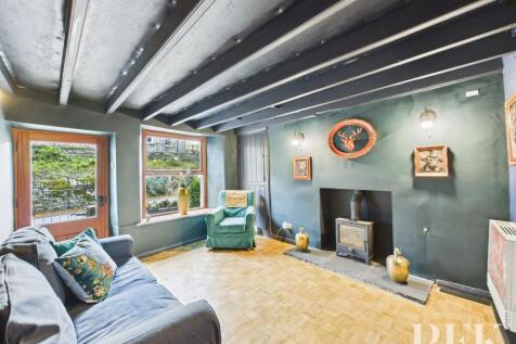 2 Midtown - Living Room