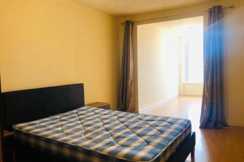 Bedroom i.jpg