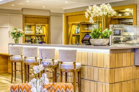 Cafe Bar