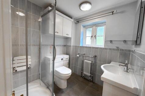 En Suite Bathroom