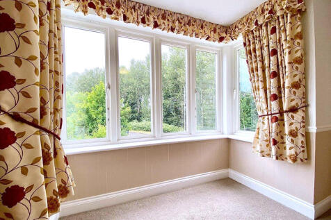 Bay Window 