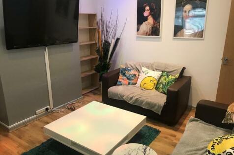 Living area 2.jpg