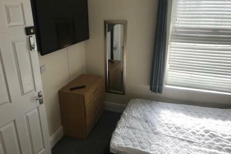 Bedroom 4.jpg