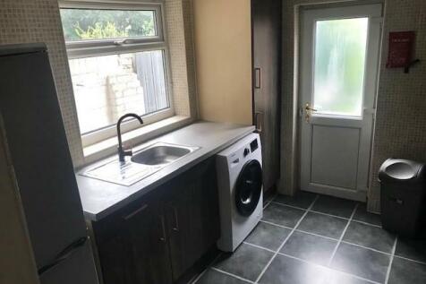 Kitchen 2.jpg