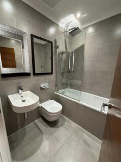 bathroom .jpg