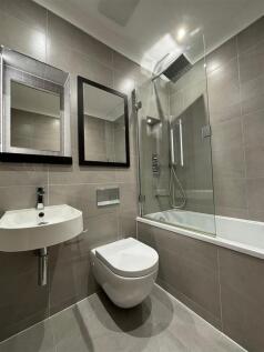 bathroom 2.jpg