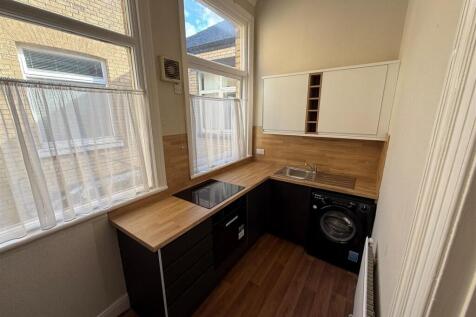 kitchen 6 the avenue.jpg
