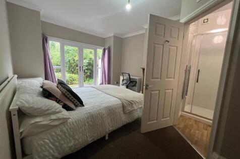 28 Vermont St Photo 10.jpg