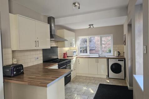 28 Vermont Street kitchen 3.jpg