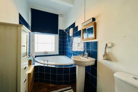 Bathroom.jpeg