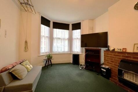 Living Room.jpeg