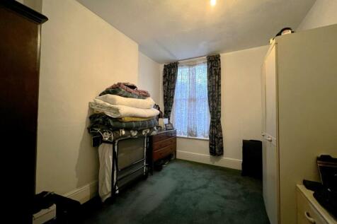 Bedroom 1.jpeg