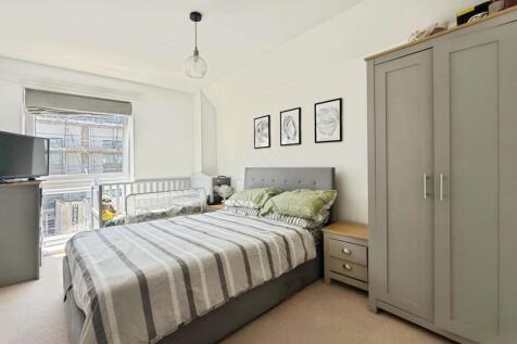 ea52a455-Bedroom.jpg