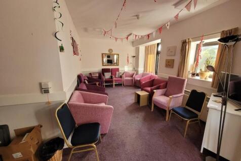 Communal Lounge.jpg