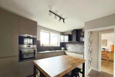 36e195b7-Kitchen2.jpg
