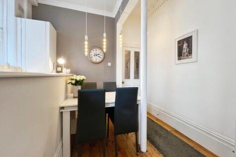 Dining Area.jpg