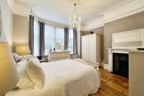 Bedroom1.jpg