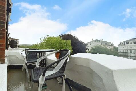2c6f6a6f-Balcony.jpg