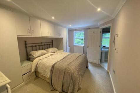 Master Bedroom with Ensuite.jpg