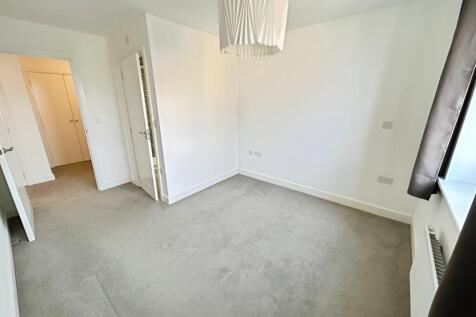 pbox-bedroom-329846.jpg