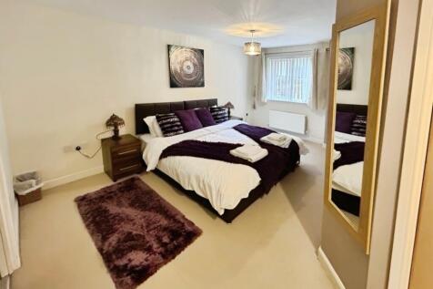 pbox-bedroom-317238.jpg