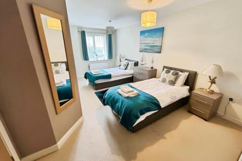 pbox-bedroom-317238.jpg