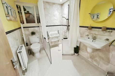 pbox-bathroom-317238.jpg