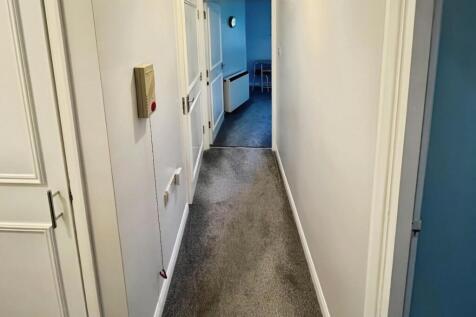 497e49a4-Hallway.jpg