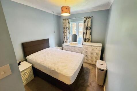 623496dd-Bedroom.jpg