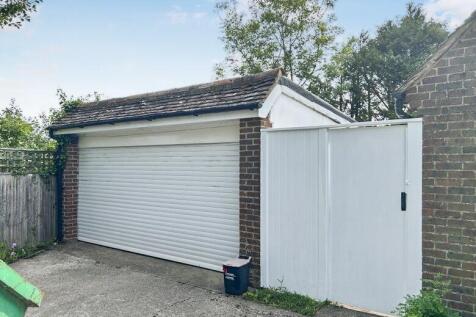 pbox-front_of_house-319227.jpg