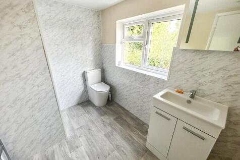 pbox-bathroom-319227.jpg
