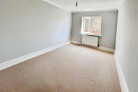 pbox-bedroom-320760.jpg
