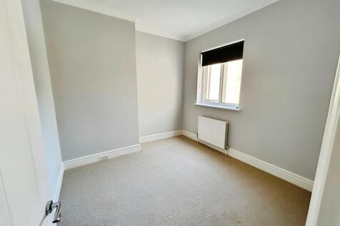pbox-bedroom-320760.jpg