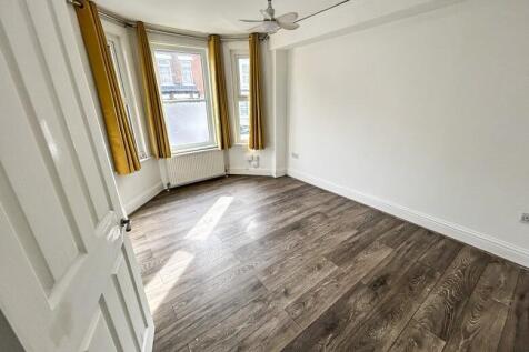 pbox-bedroom-322066.jpg