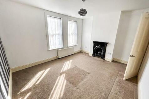 pbox-living_room-322066.jpg