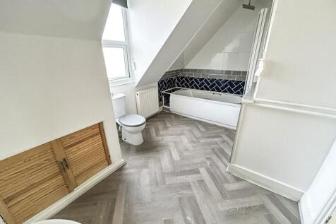 pbox-bathroom-322066.jpg
