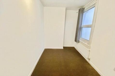 pbox-bedroom-328636.jpg