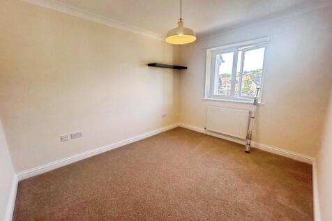 pbox-bedroom-330676.jpg